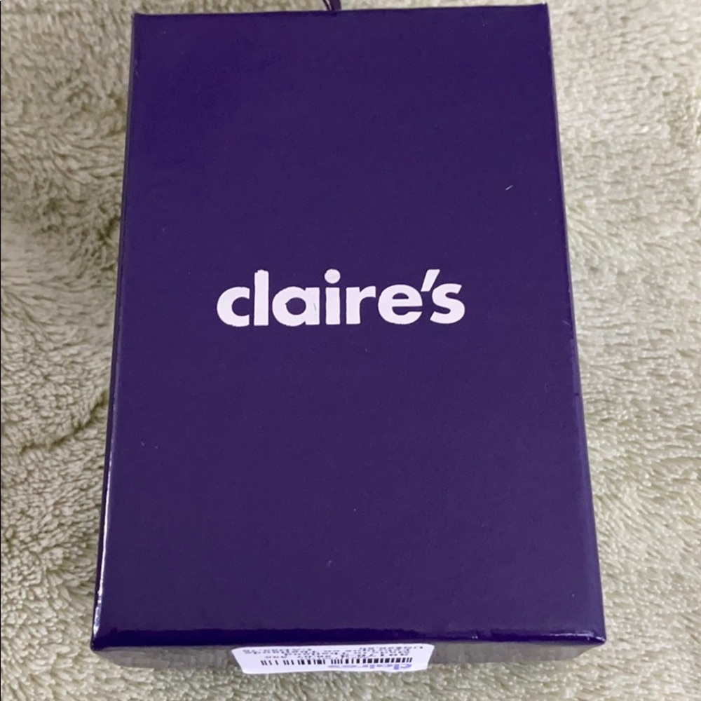 Claire’s monogram J necklace with earrings